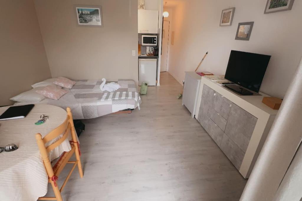 Studio 2Pers Piscine 10Min Plage Mandelieu Dış mekan fotoğraf